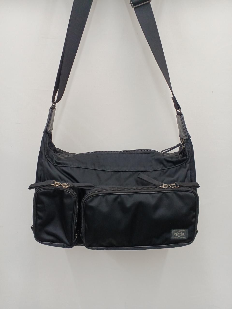 極美品　ポーター PORTER ショルダーバッグ　S3322 UPSIDE（PORTER） ポーター アップサイド 2WAYスリング