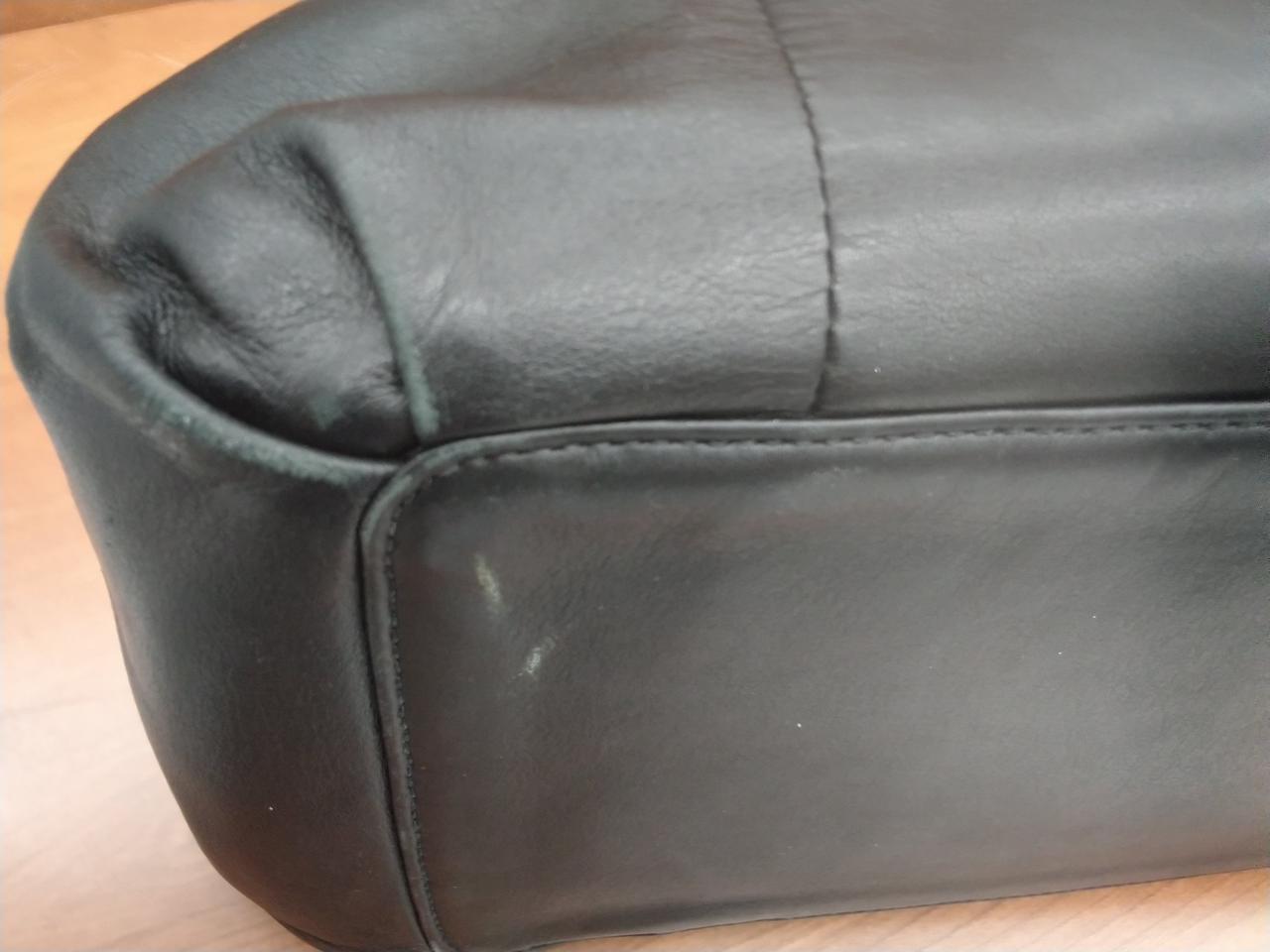 角擦れ有ります。