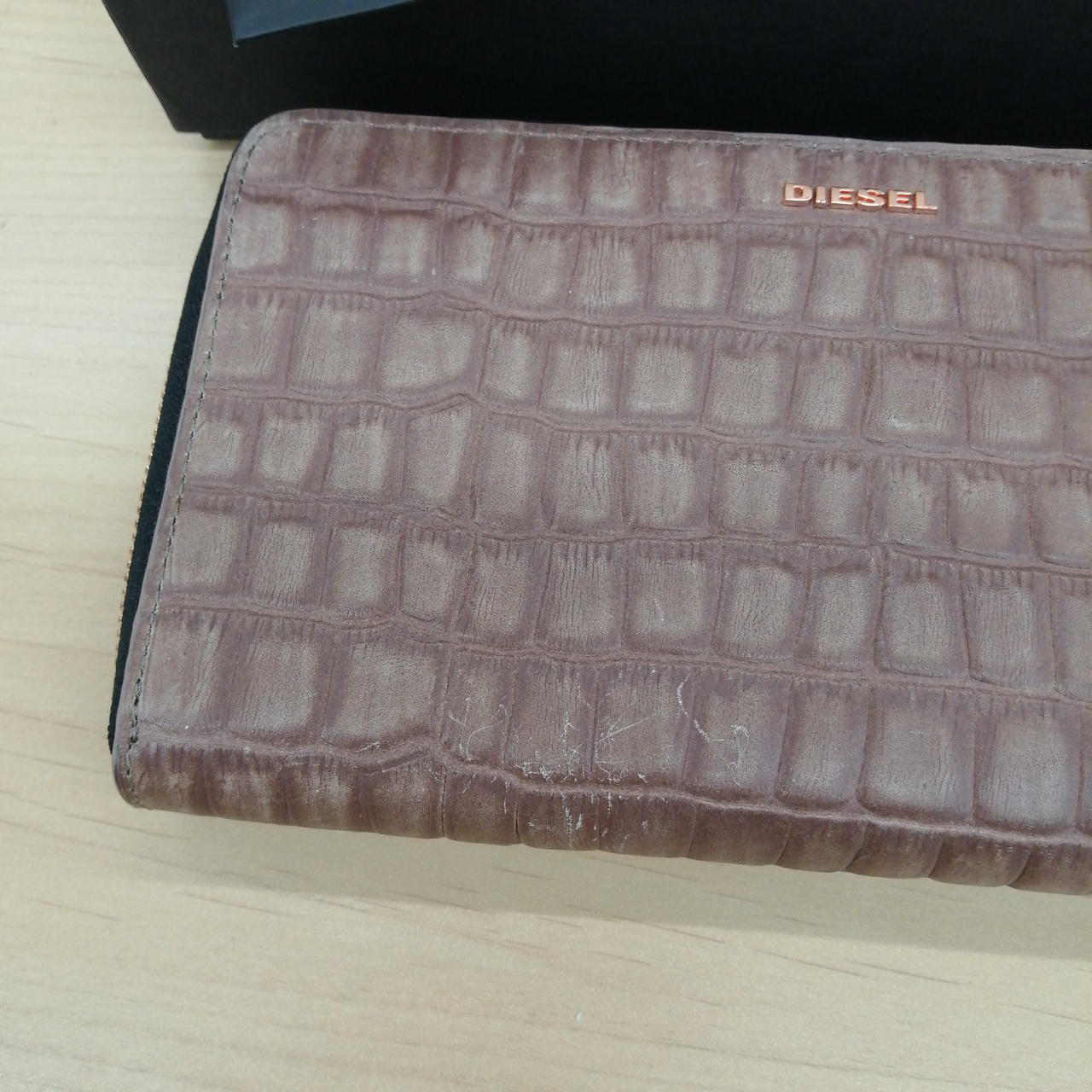 左下にキズ有ります。