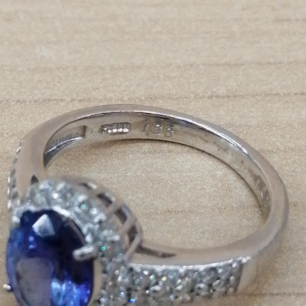 Pt900   1,66   刻印あり