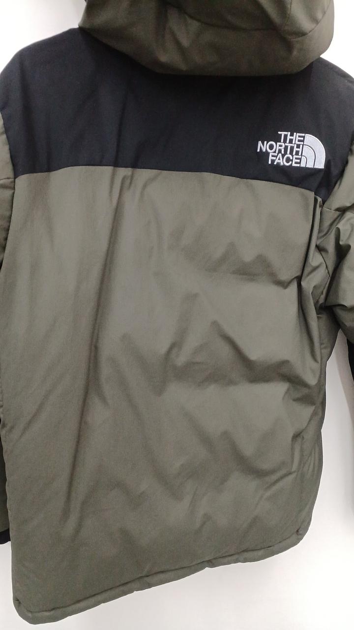 ロゴ刺繍ほつれあり