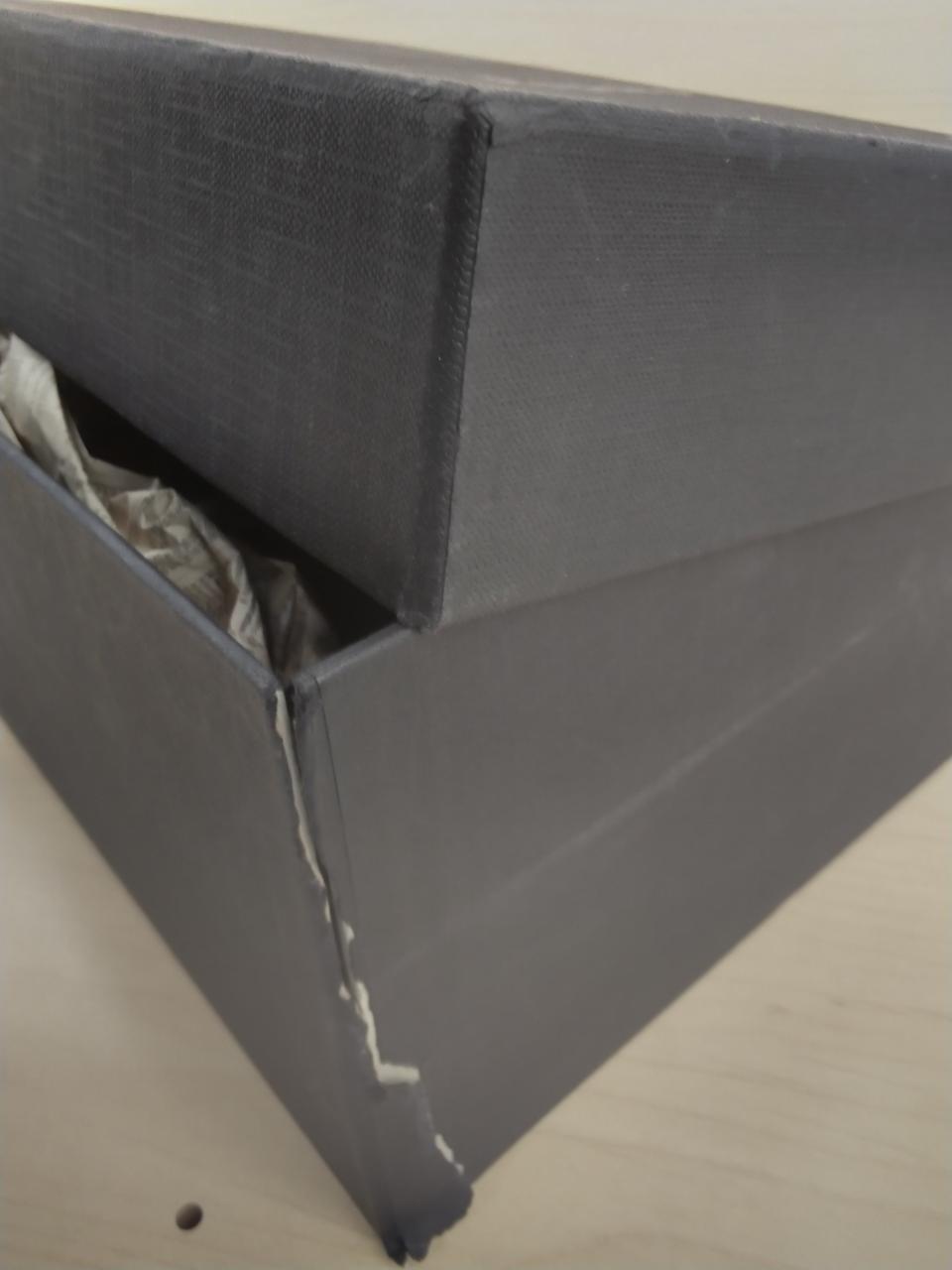 箱割れあります