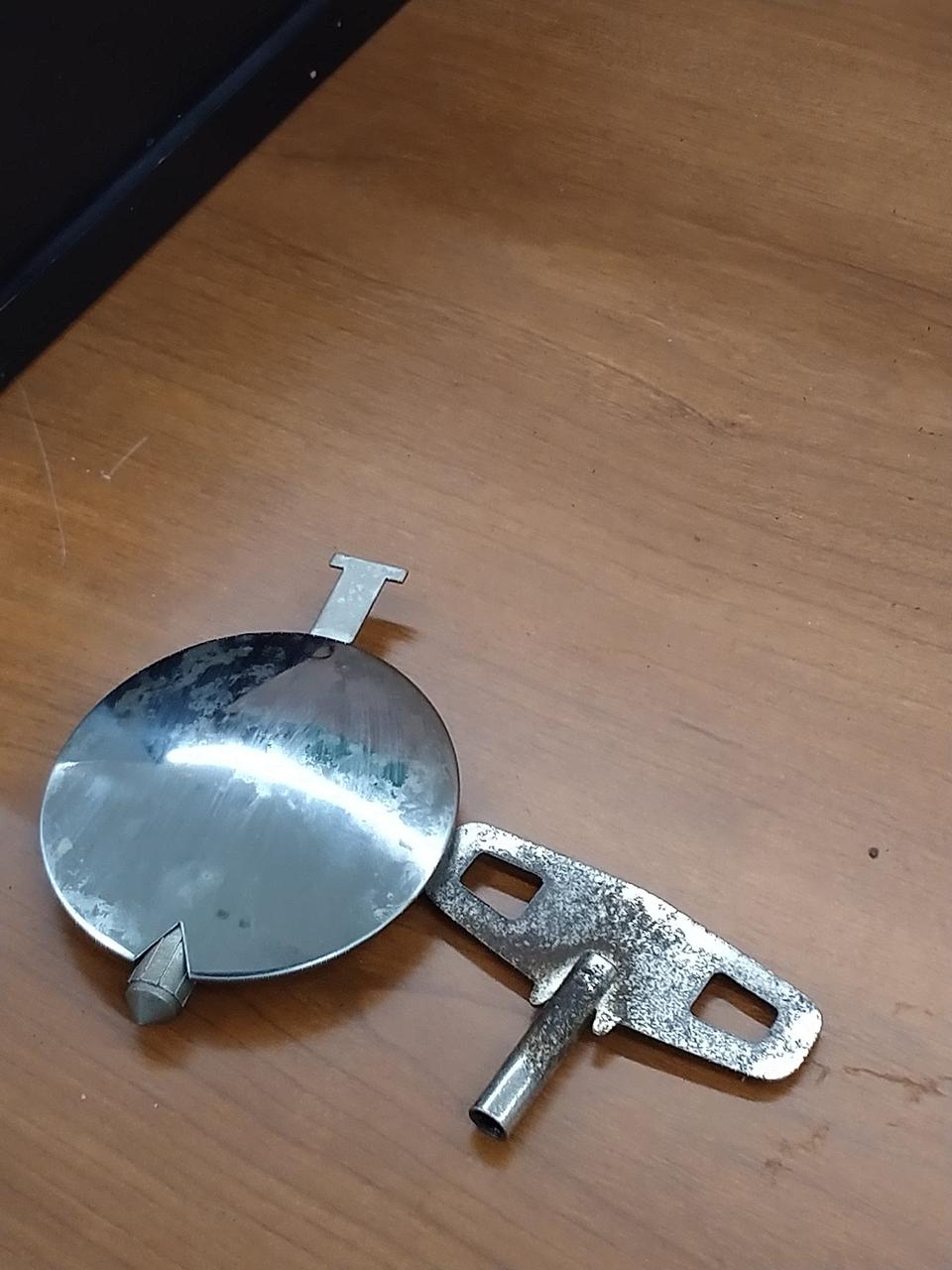 汚れ、サビ有り