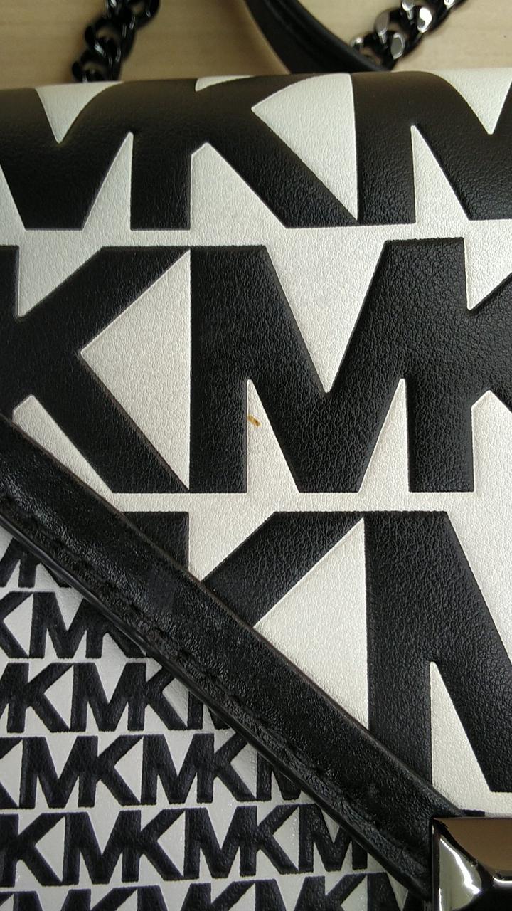 小さなシミあり