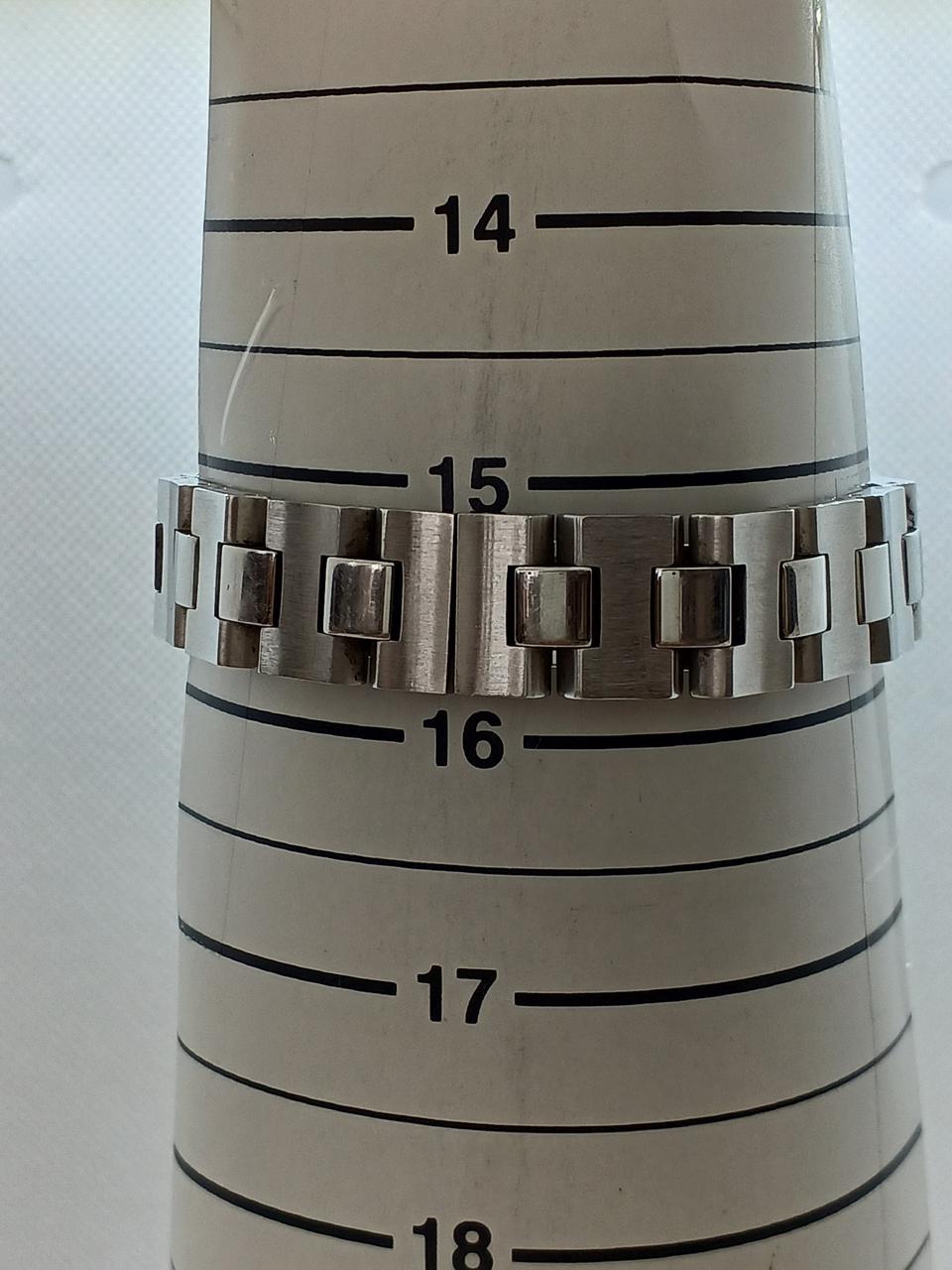 バンドサイズ約15.5cm（余り無し）