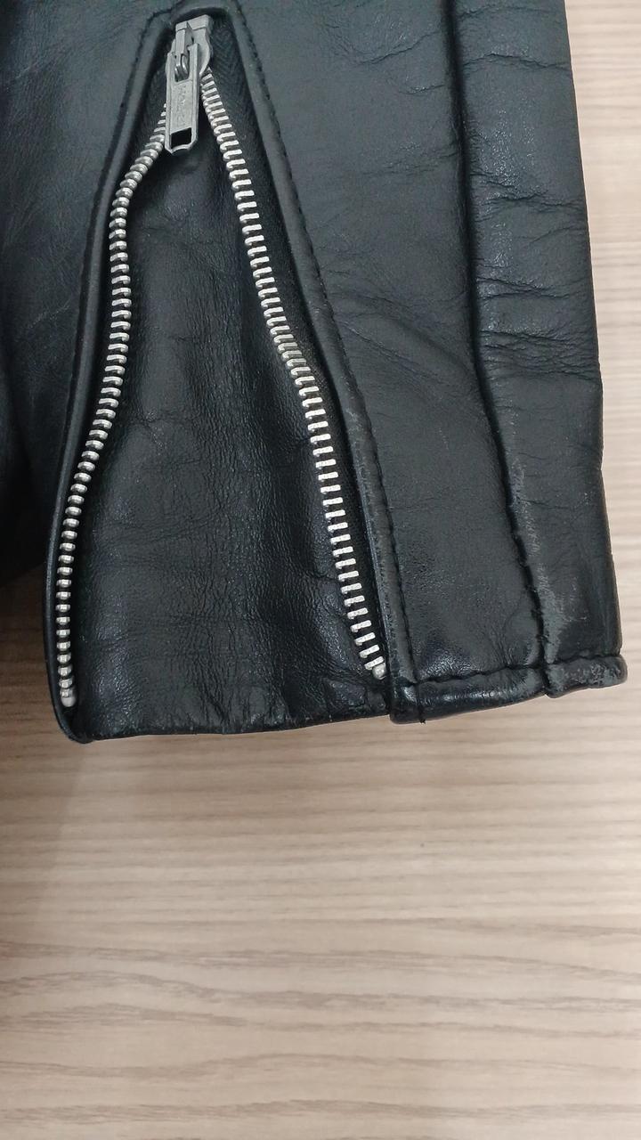 スレキズあり