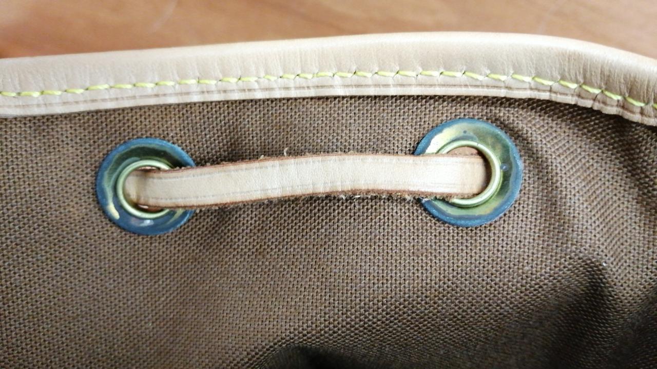 金具変色有り