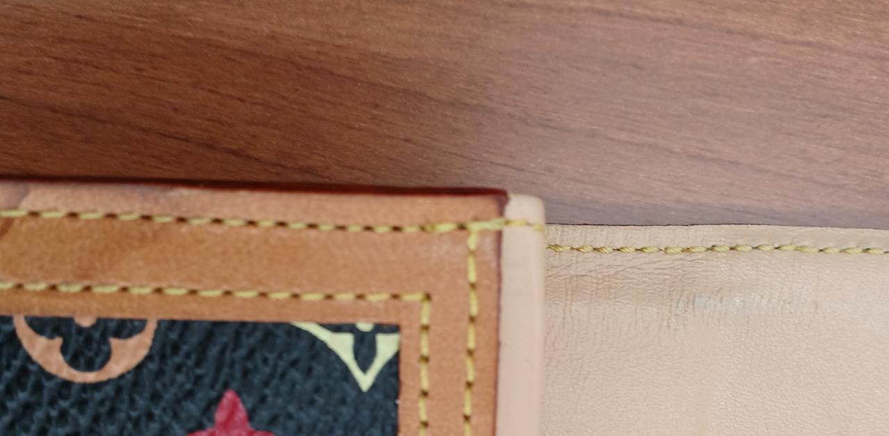 キズあります。