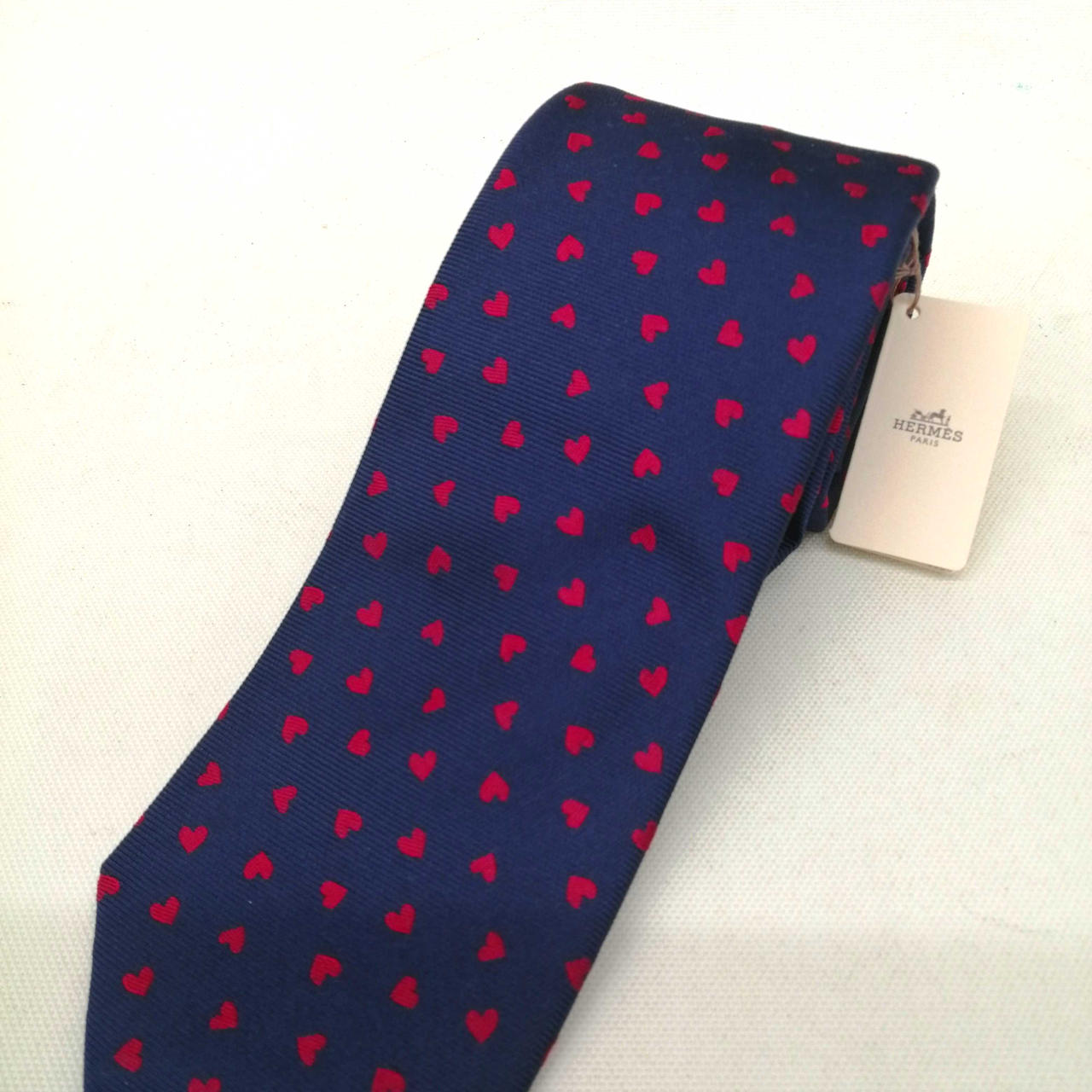 HERMES 型番：ハート柄 ネクタイ
