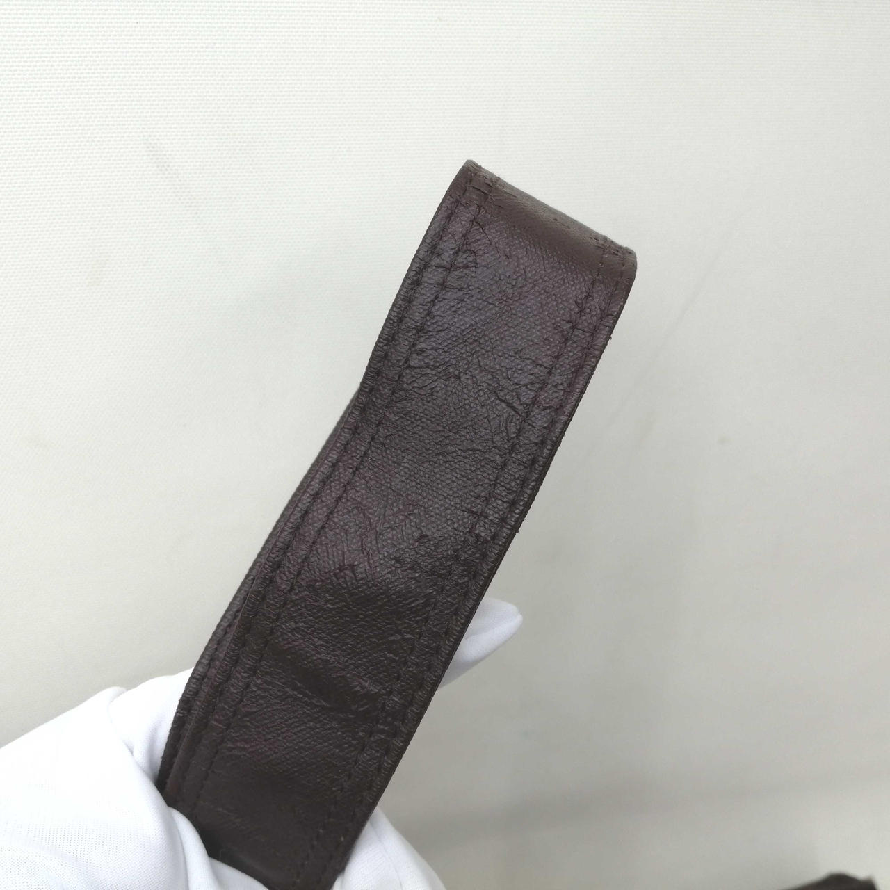 ショルダー使用感あります。