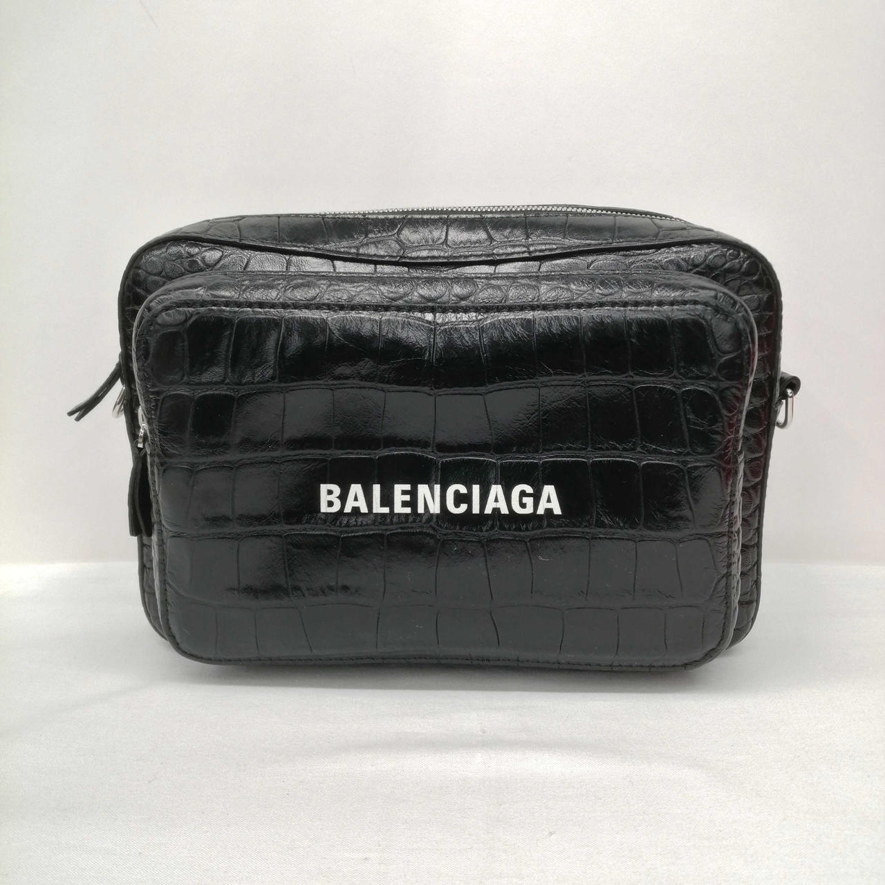BALENCIAGA 型番：638414 エブリデイ ショルダーバッグ 88,000円