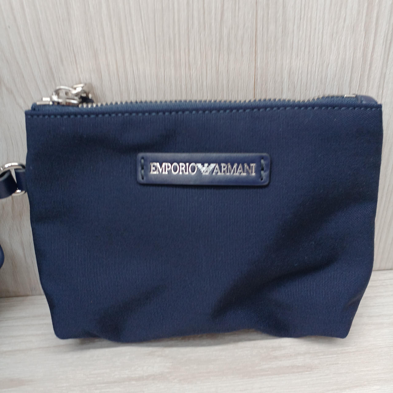 ミニポーチ付き
(取り外し可能)