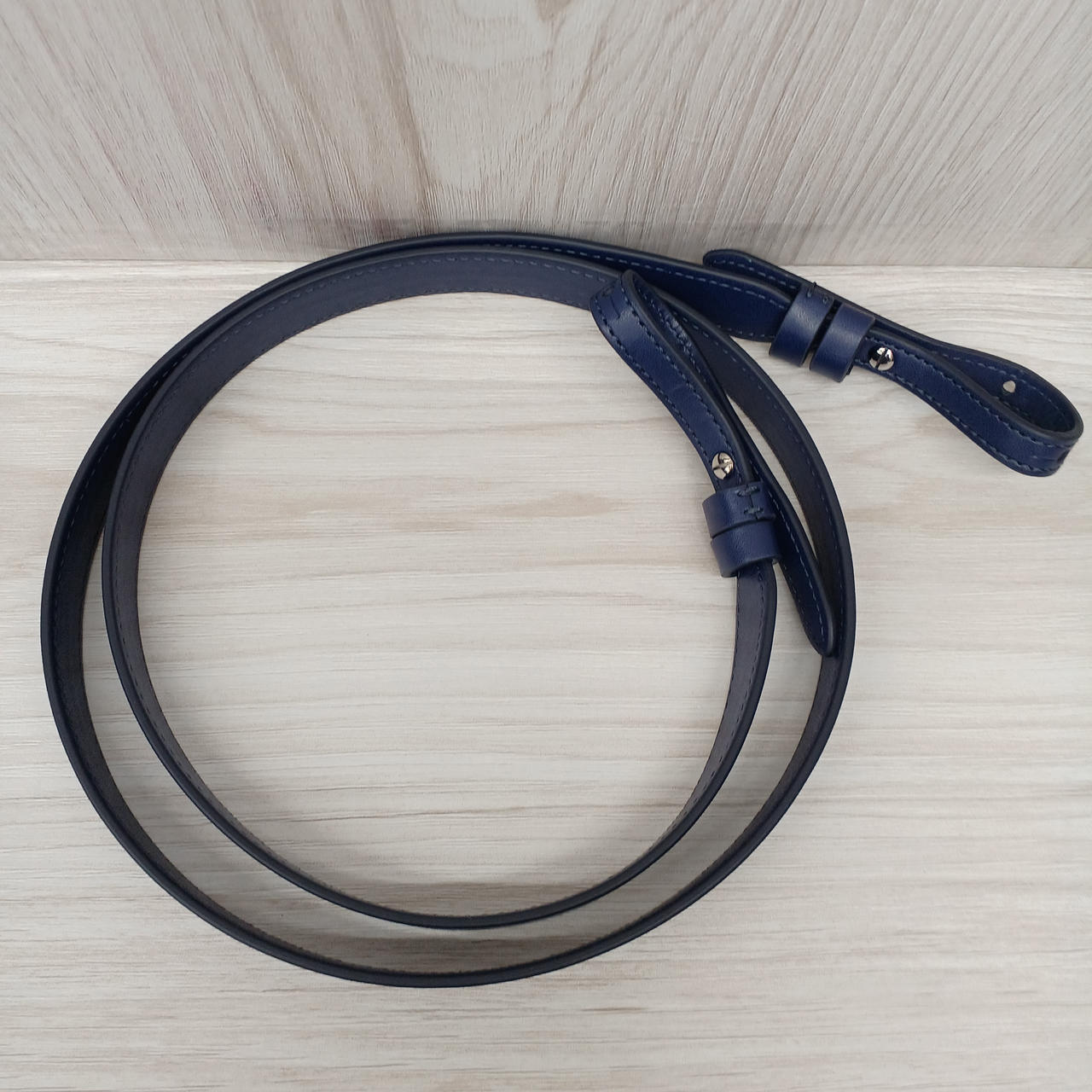 ショルダーつき
(取り外し可能)