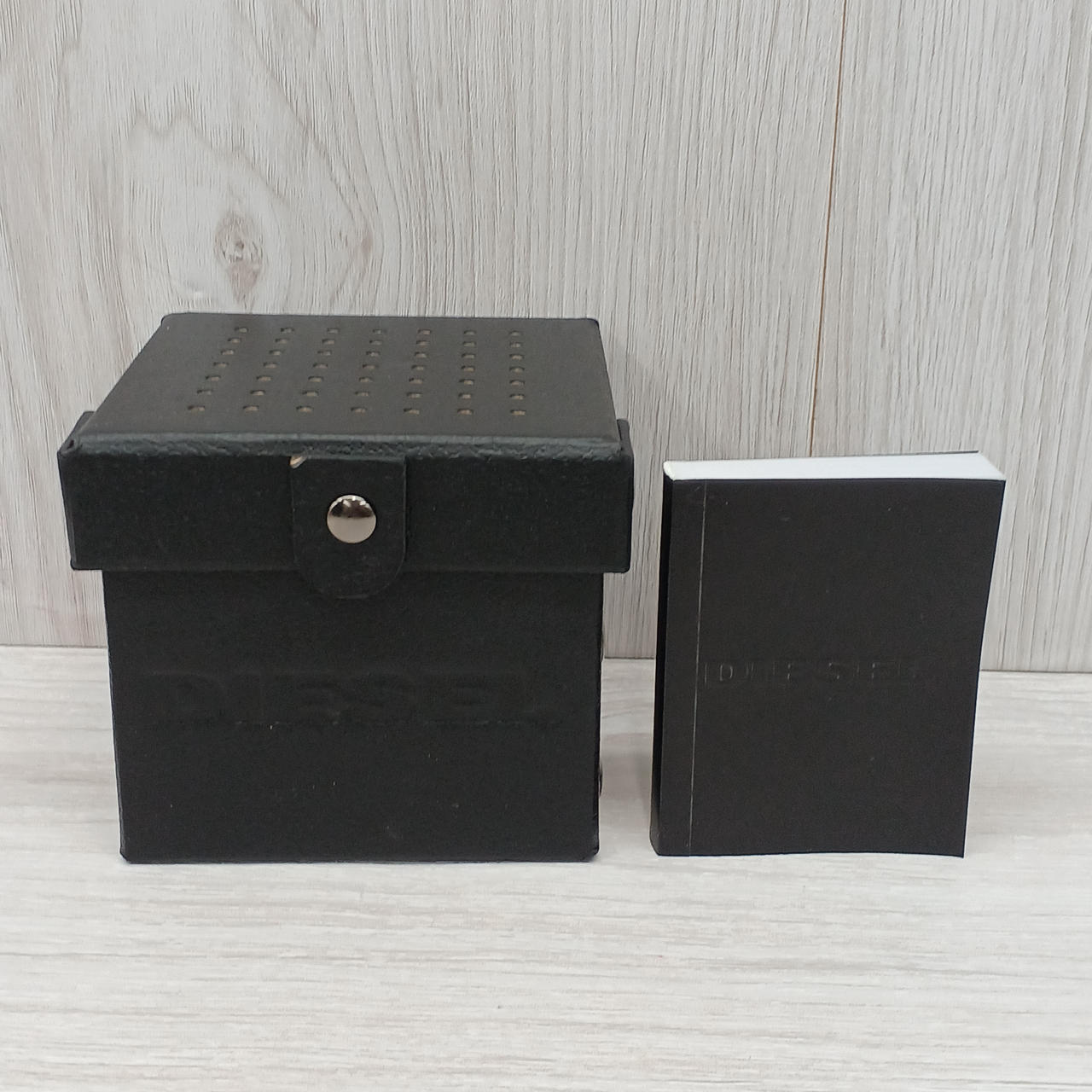 化粧箱、取扱説明書付属