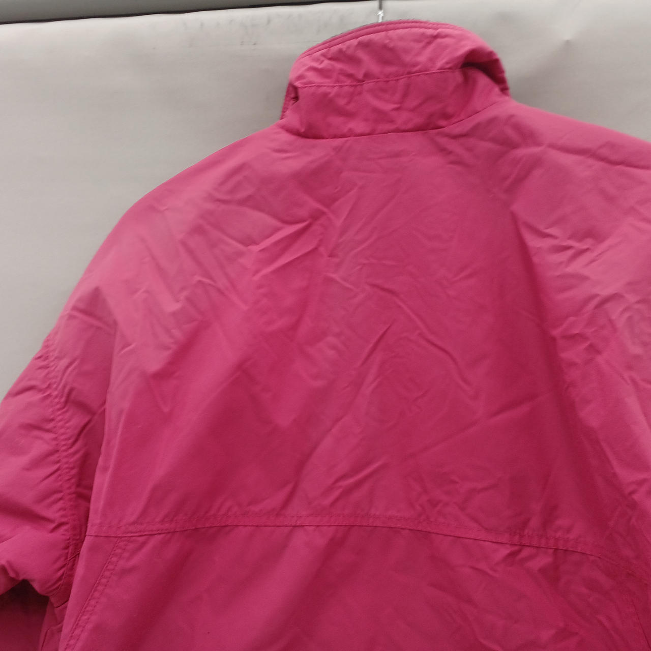 色褪せあります。