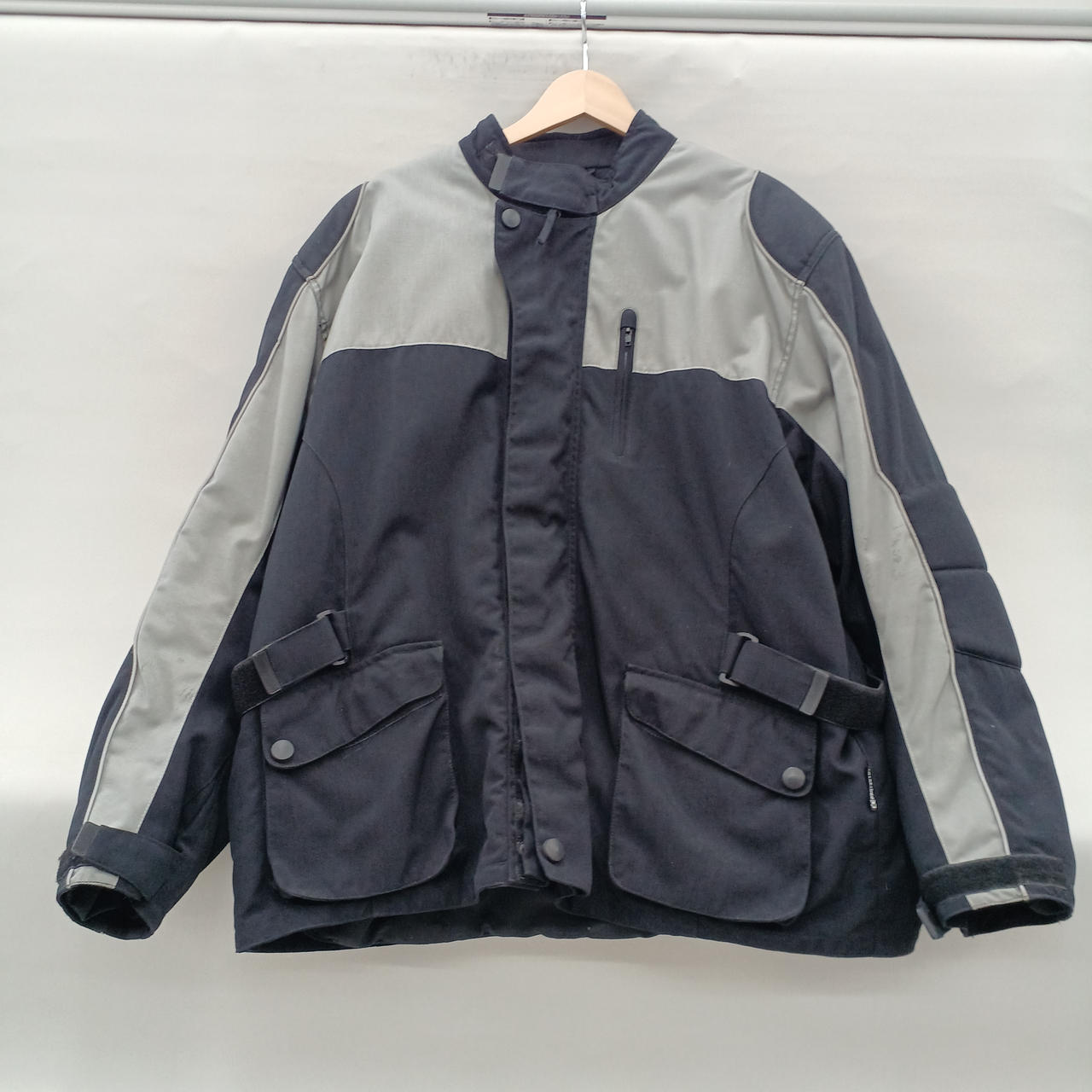 全体的に使用感あります。