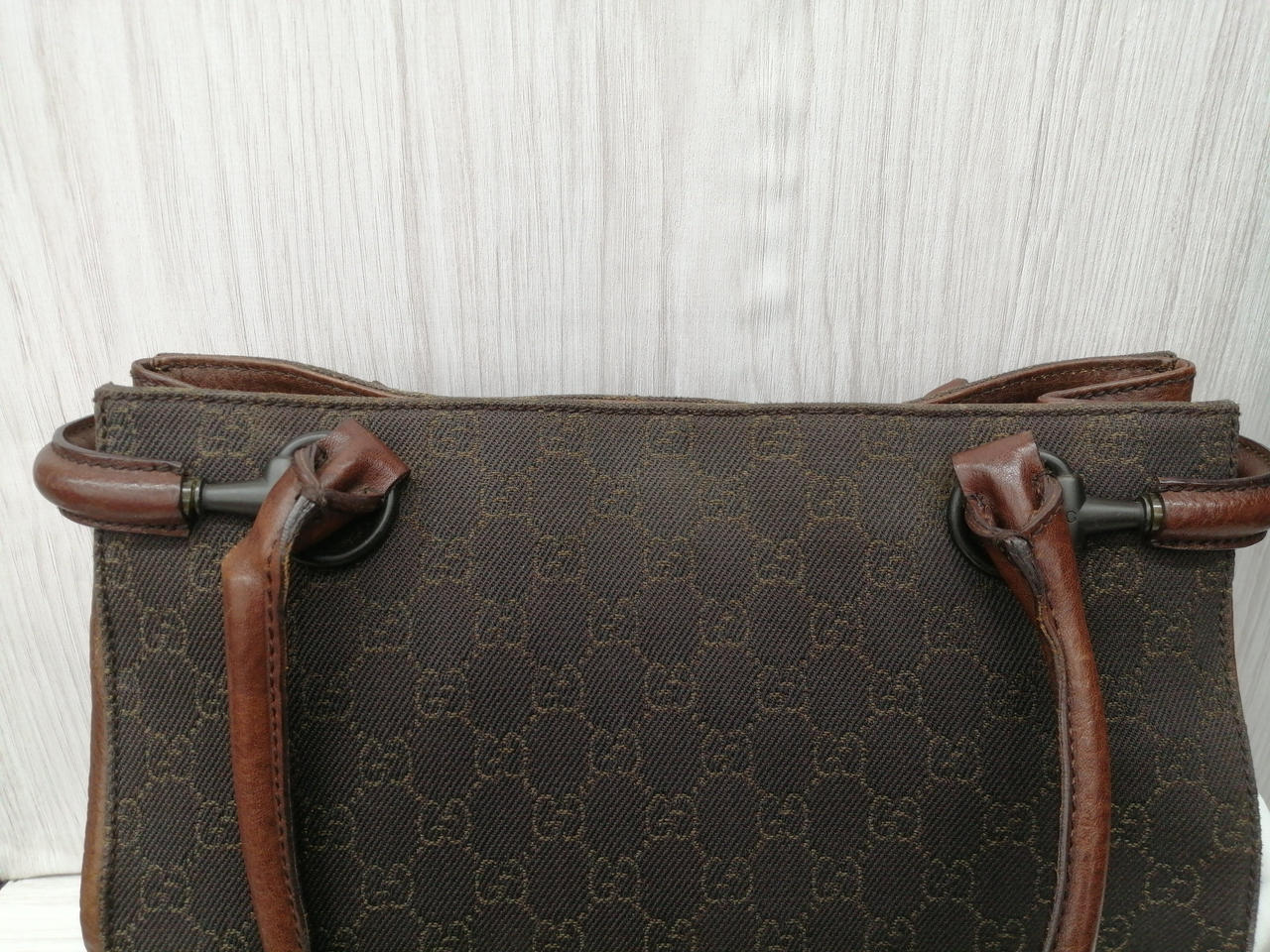 やや色褪せあり