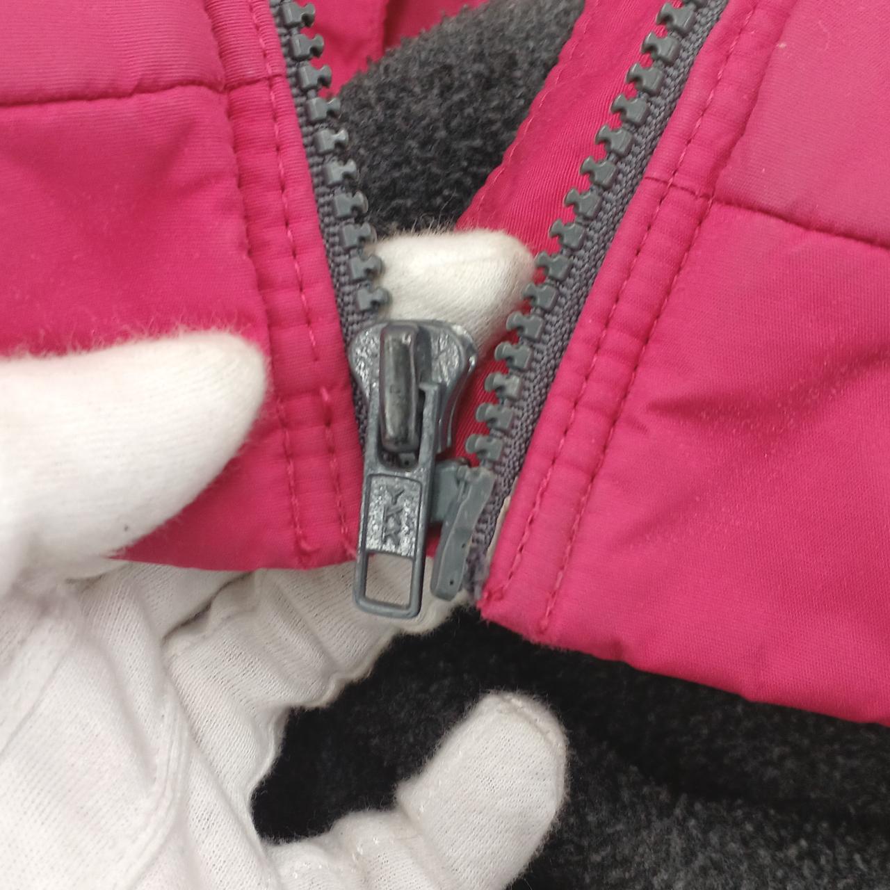 下止め部分破れあります。