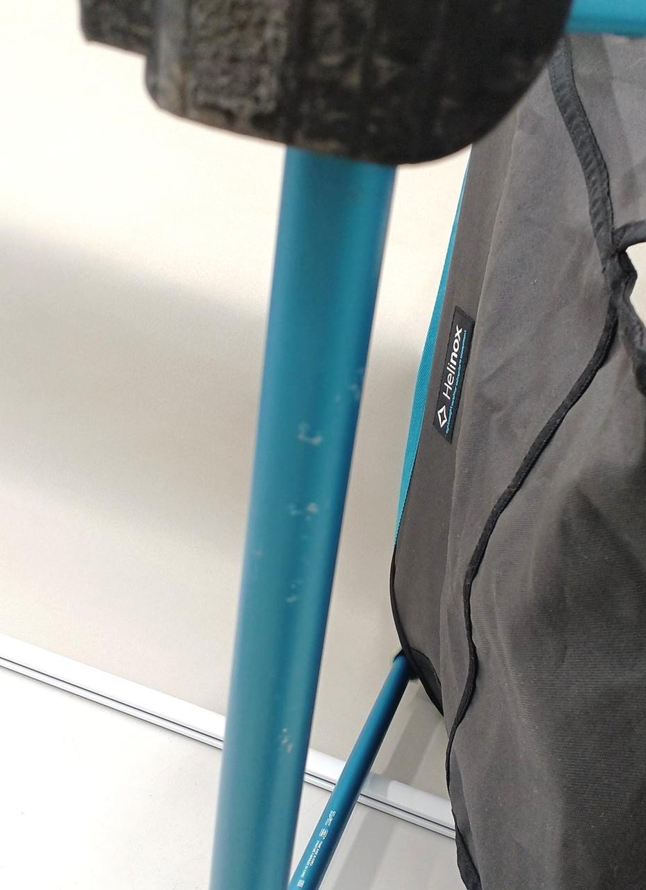 ポール部分キズあり