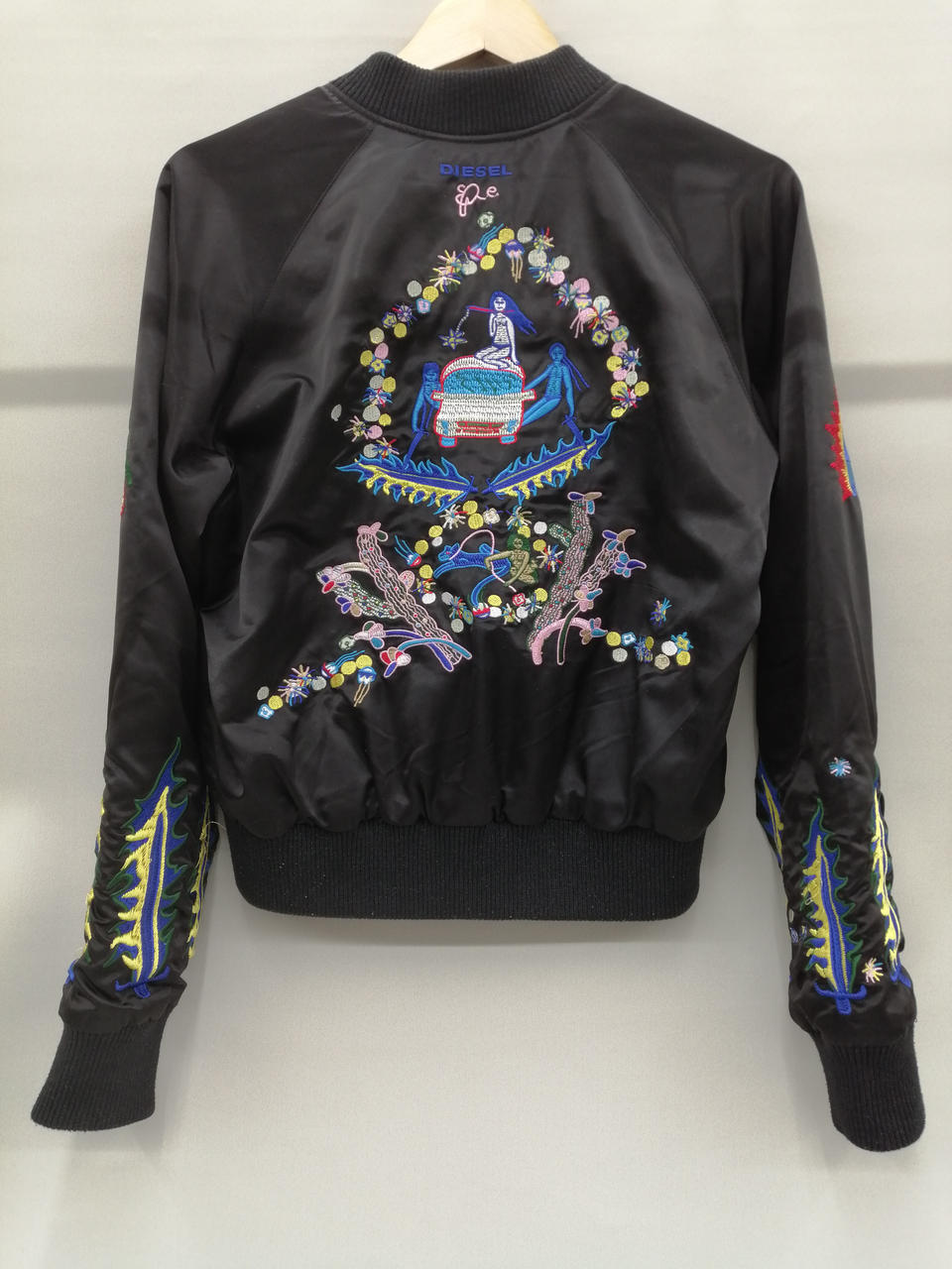 ディーゼル(DIESEL)|リバーシブル刺繍スカジャン|HARDOFFオフモール