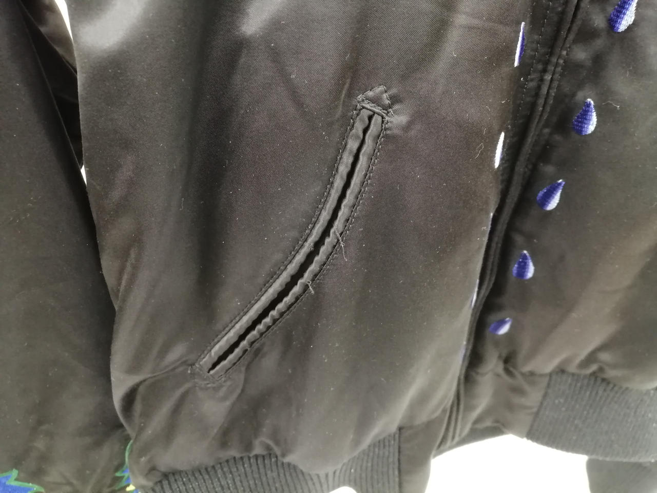 ディーゼル(DIESEL)|リバーシブル刺繍スカジャン|HARDOFFオフモール