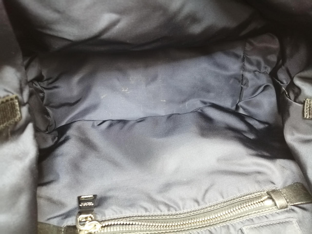 内側、底部汚れあり