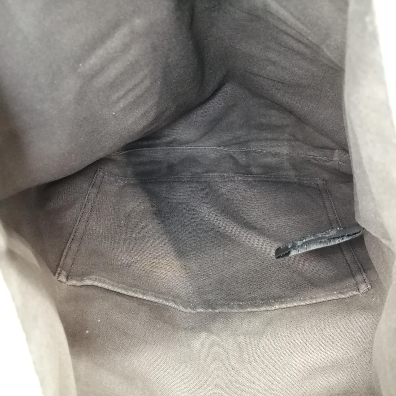 シミ、色褪せあります。