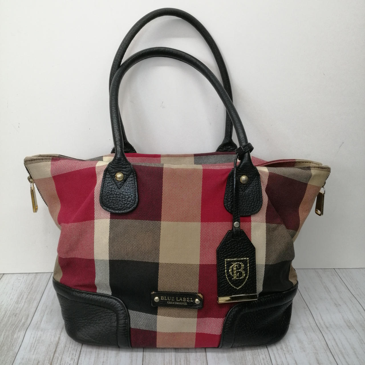 全体的に使用感あります。付属品なし