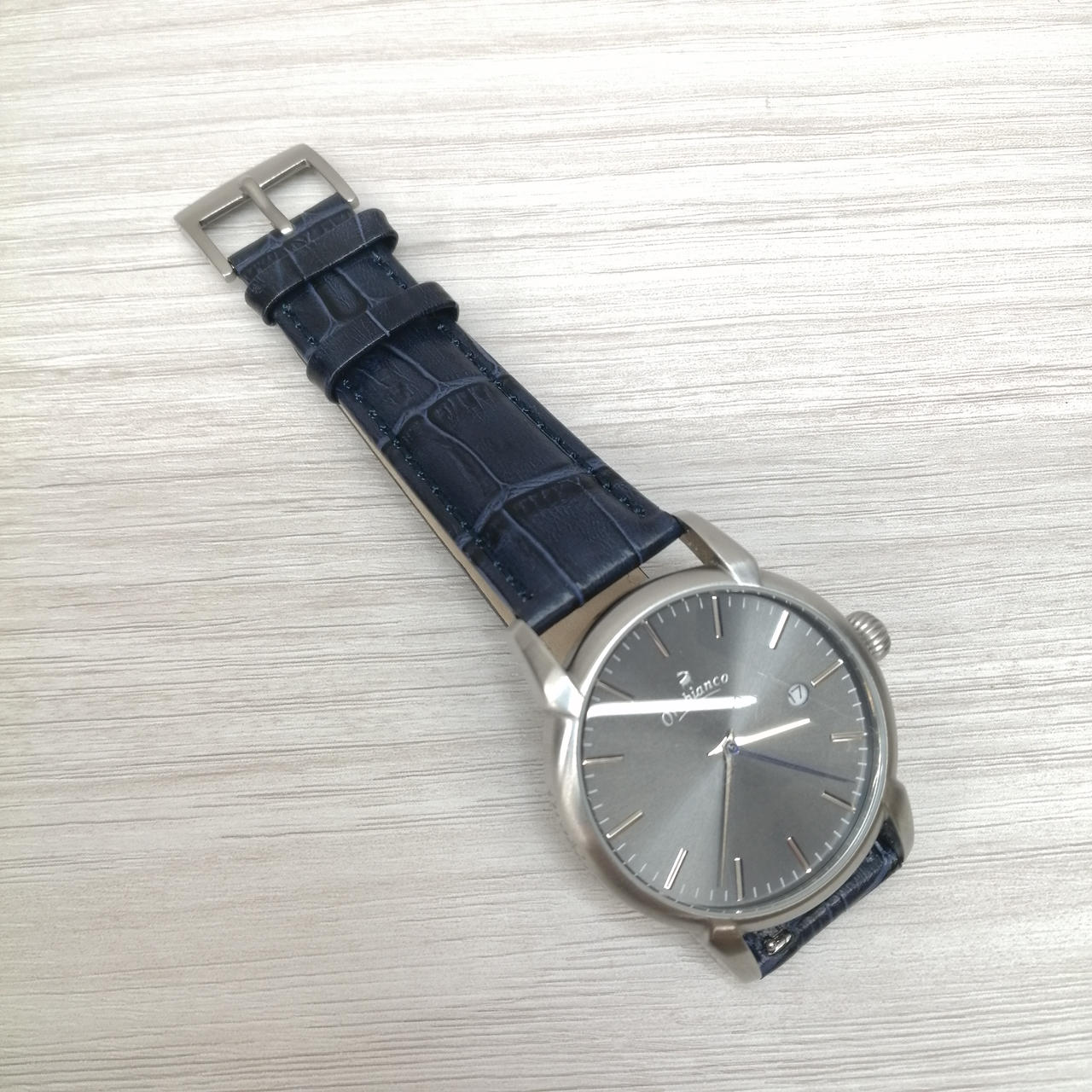 未使用替えベルト（ネイビー）付いてます。