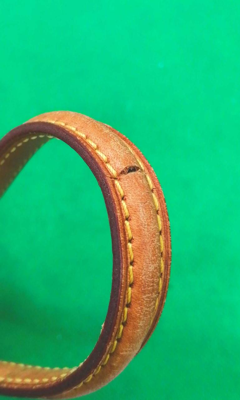 ハンドルに割れあります！