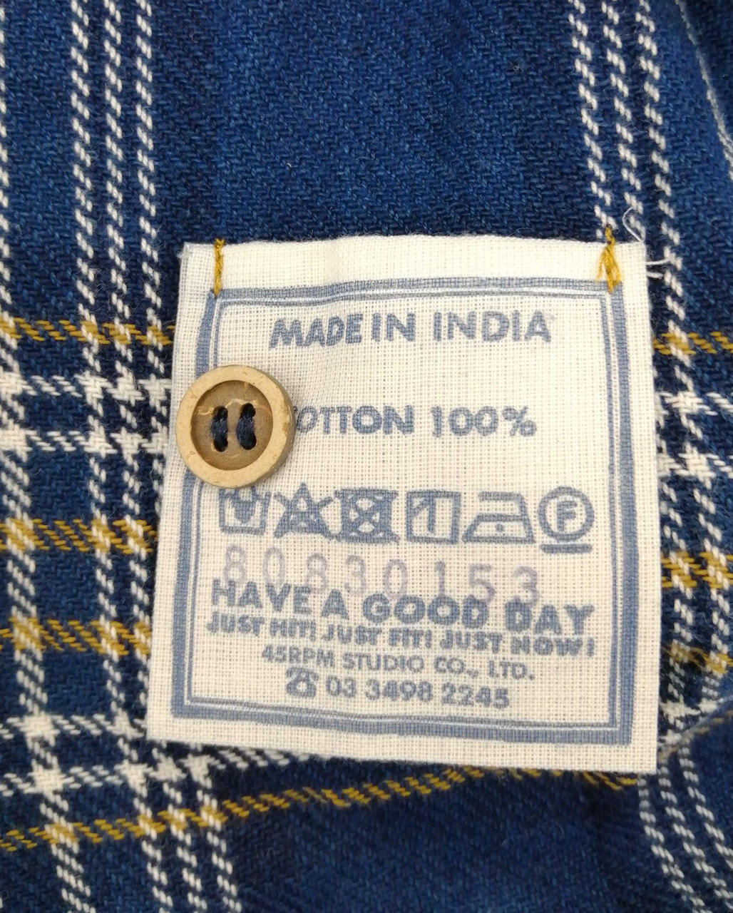 スペアボタン１個付属