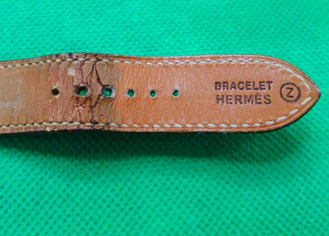 ベルトにヒビ割れあり