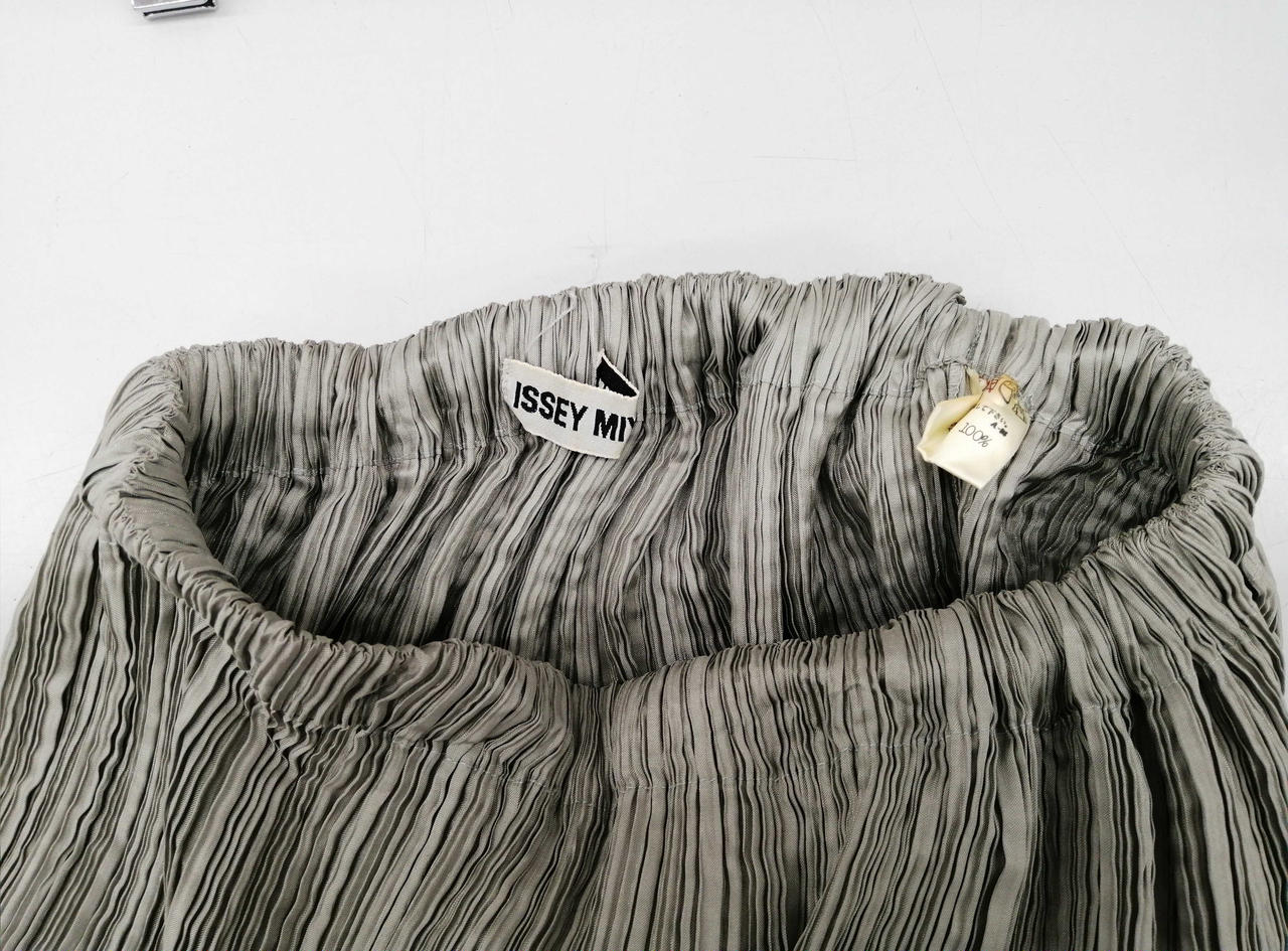 腰ゴムに使用感あります！