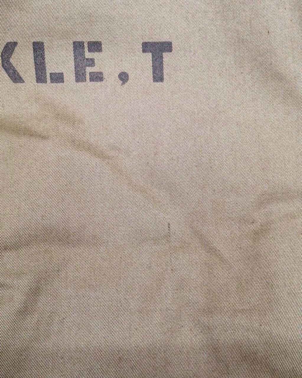 背中にキズ有り