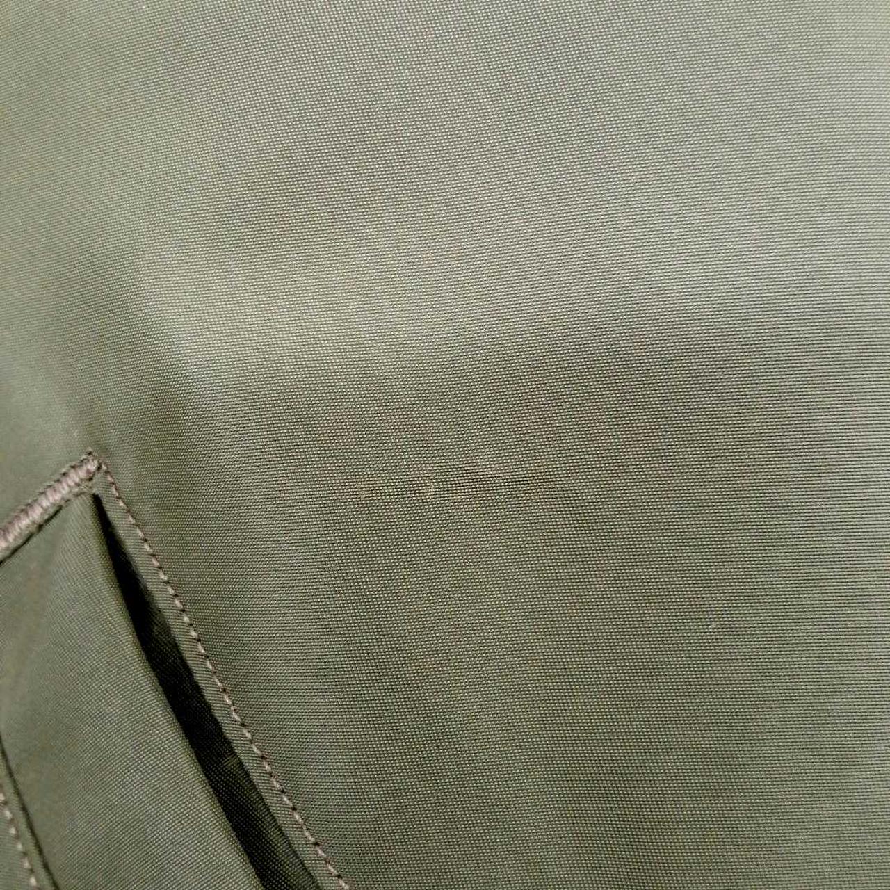 左ポケット上にキズ有り