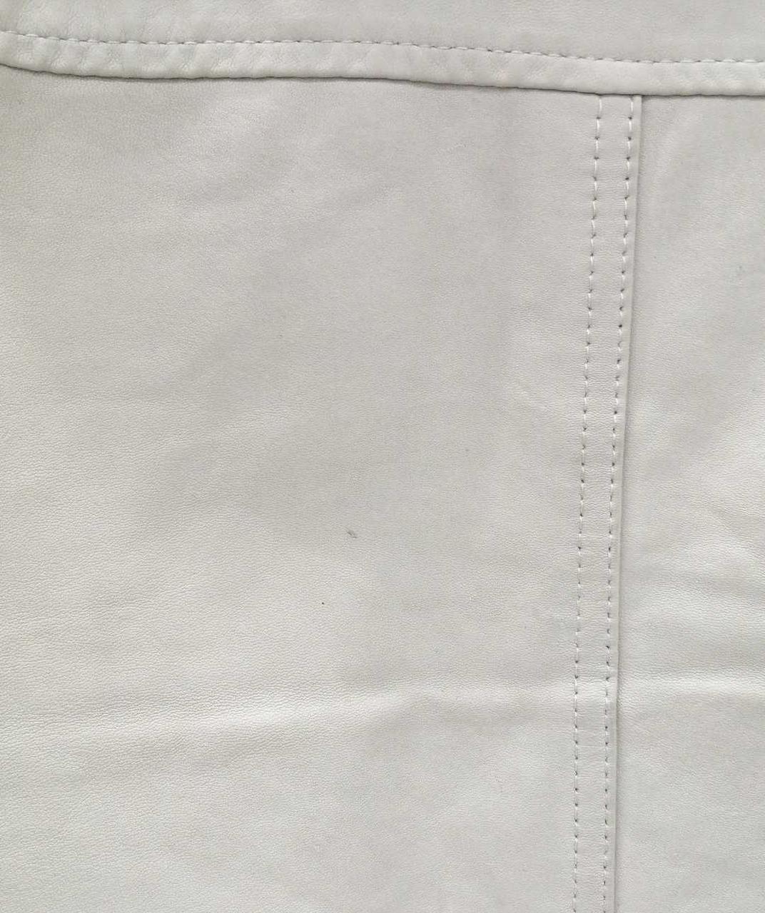 背中側にシミ有り