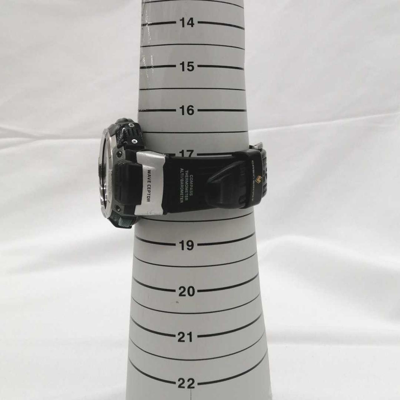 腕周り最大22.5cm