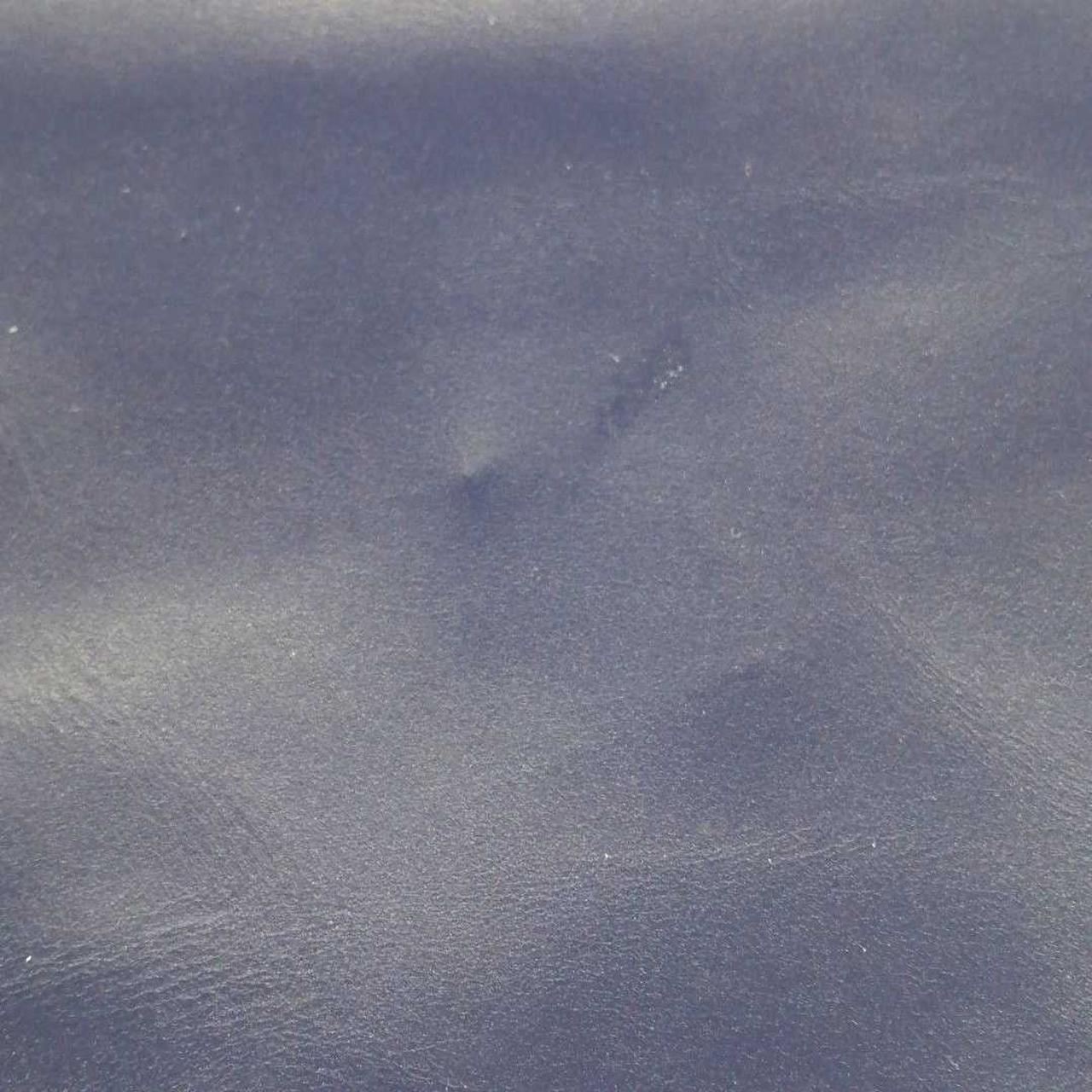 背面にキズ有り