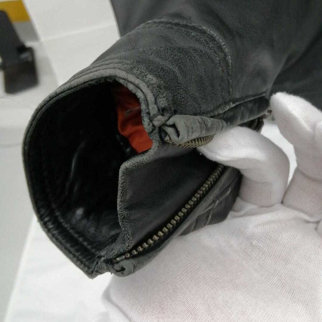 袖口剥がれ有り