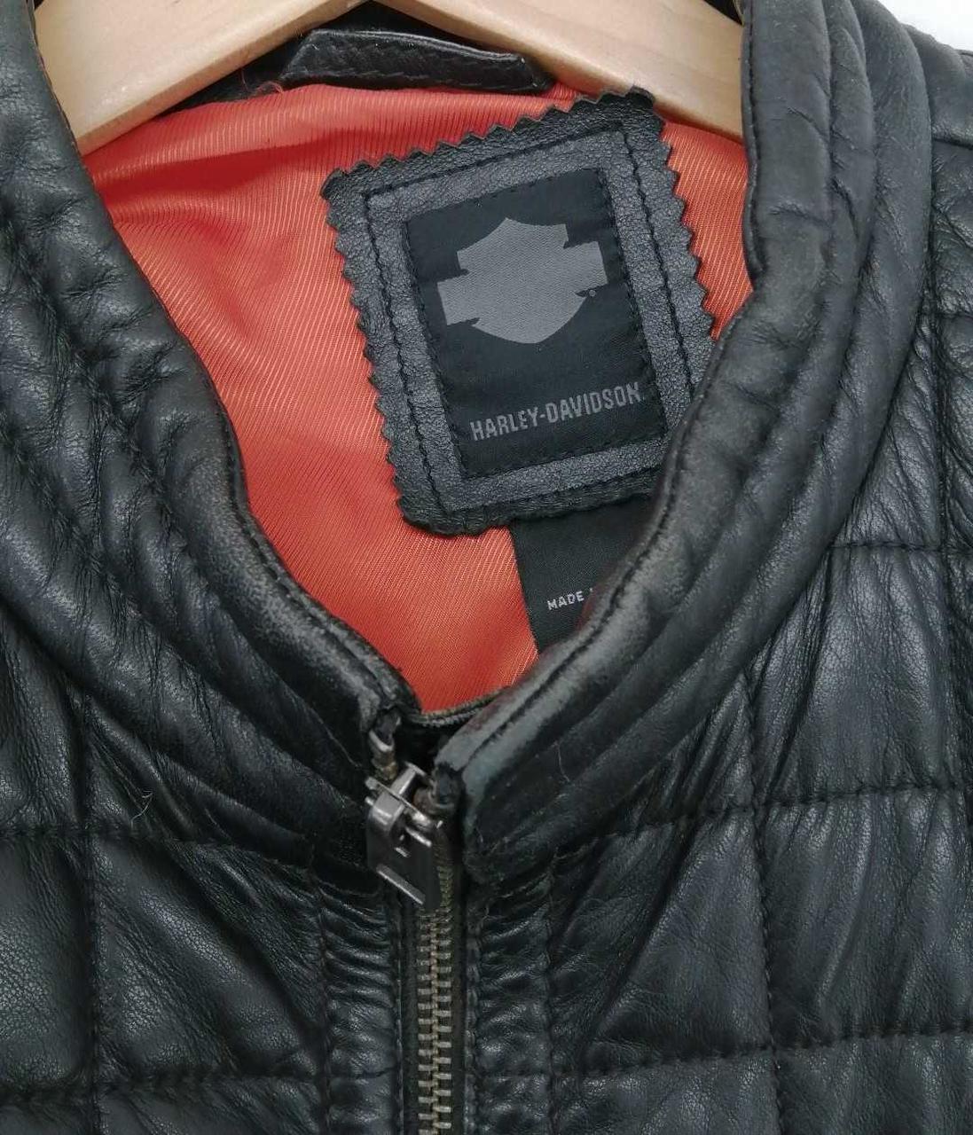 襟元若干フェード有り