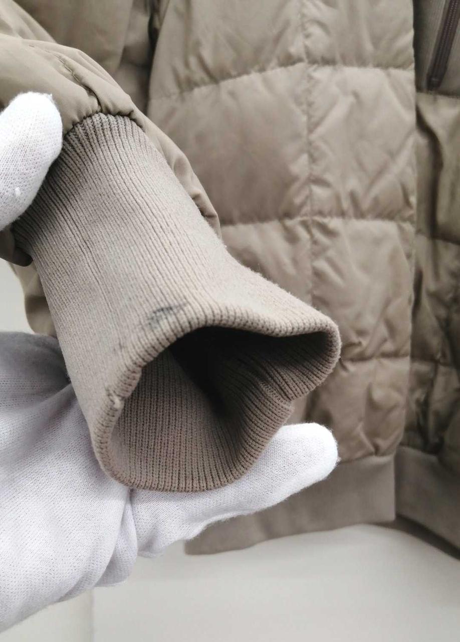 右袖口に黒いシミ有り