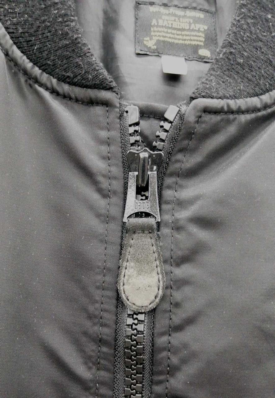 ファスナー引き手剥がれ有り