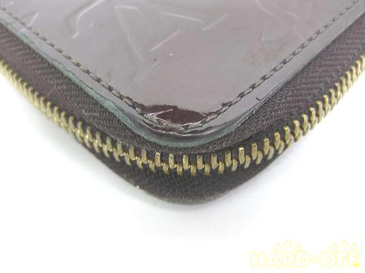 ジッピーウォレット・長財布Ω 