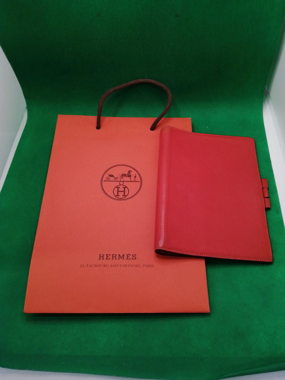 ロゴ入りショッパー付き