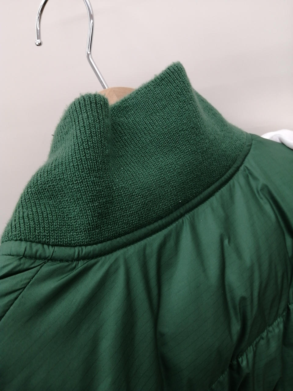 襟の傷み有ります