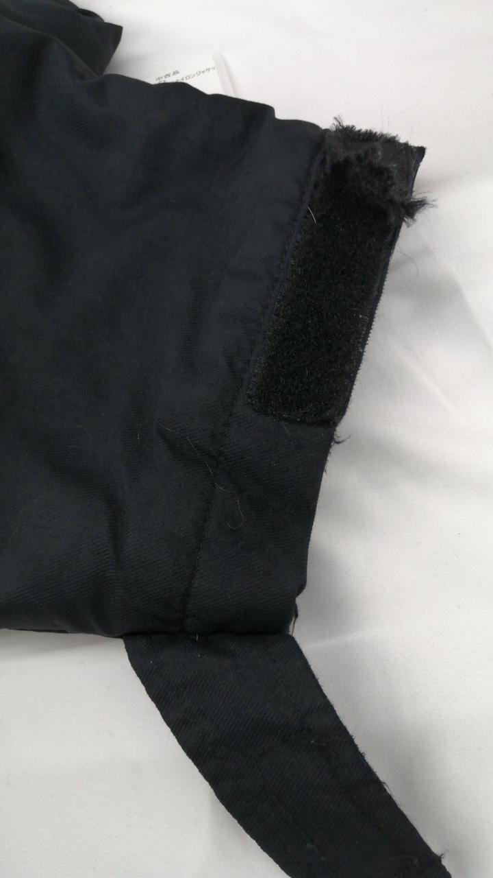 マジックテープ剥がれています