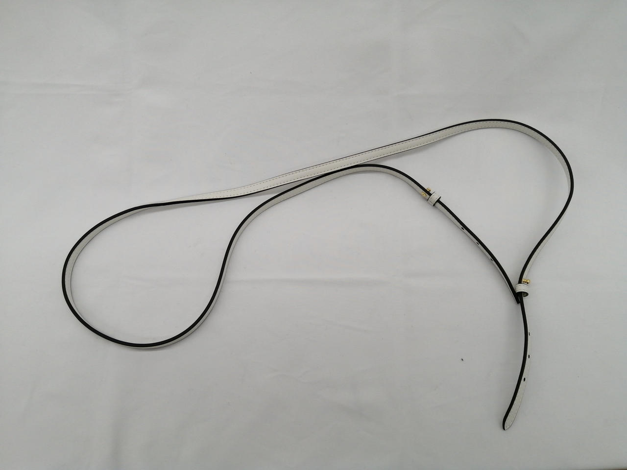 ショルダーストラップ付き