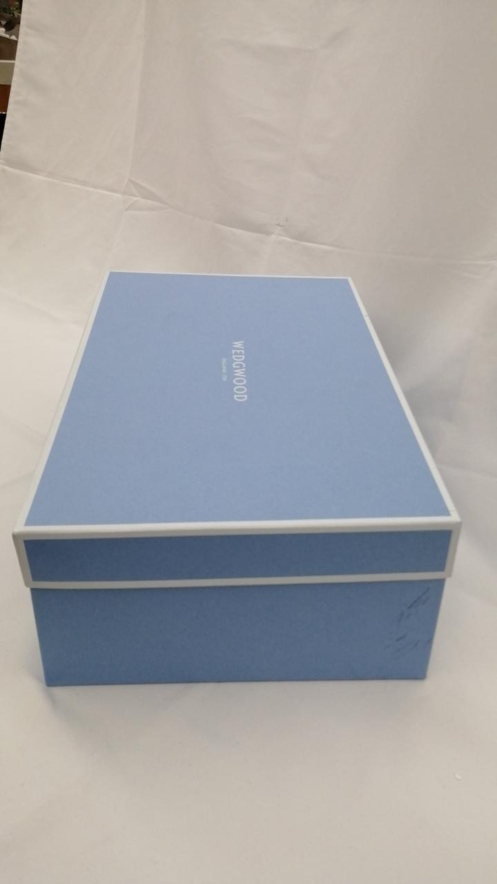 箱側面下側に汚れあり