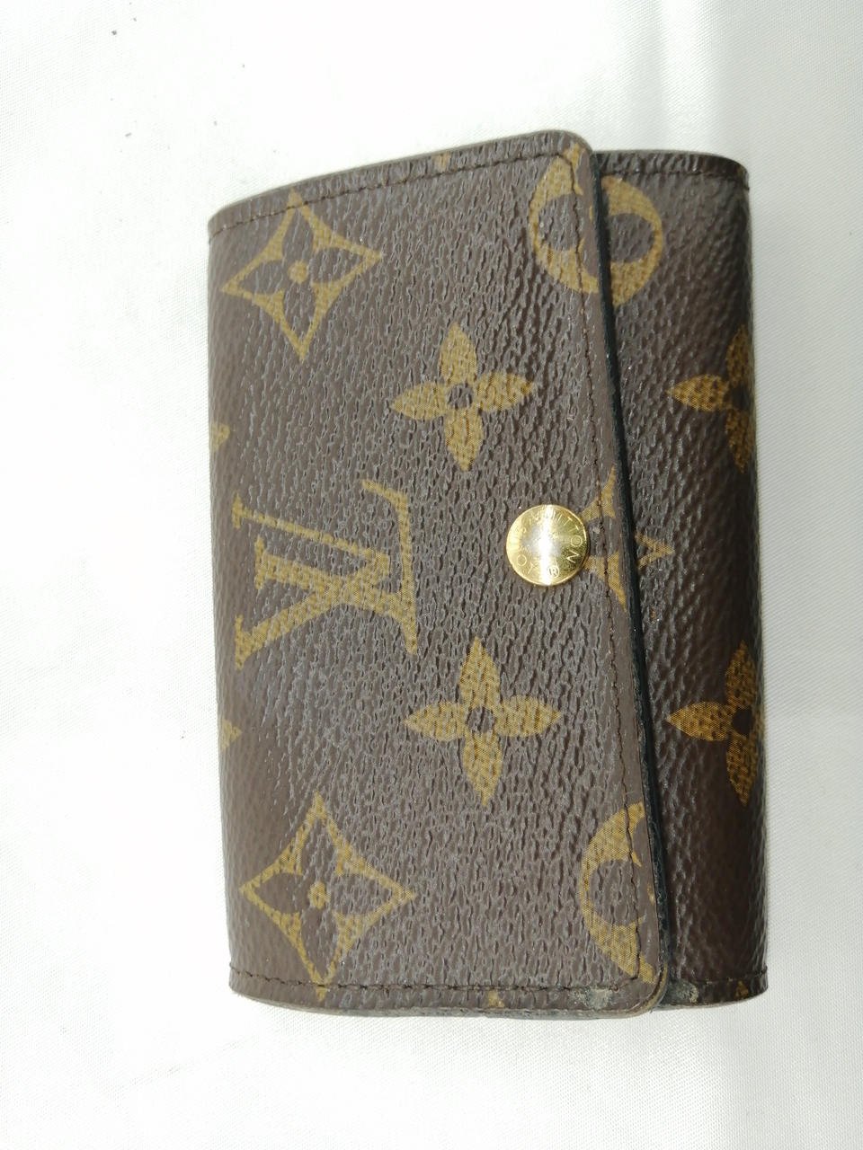 形が歪んでいます