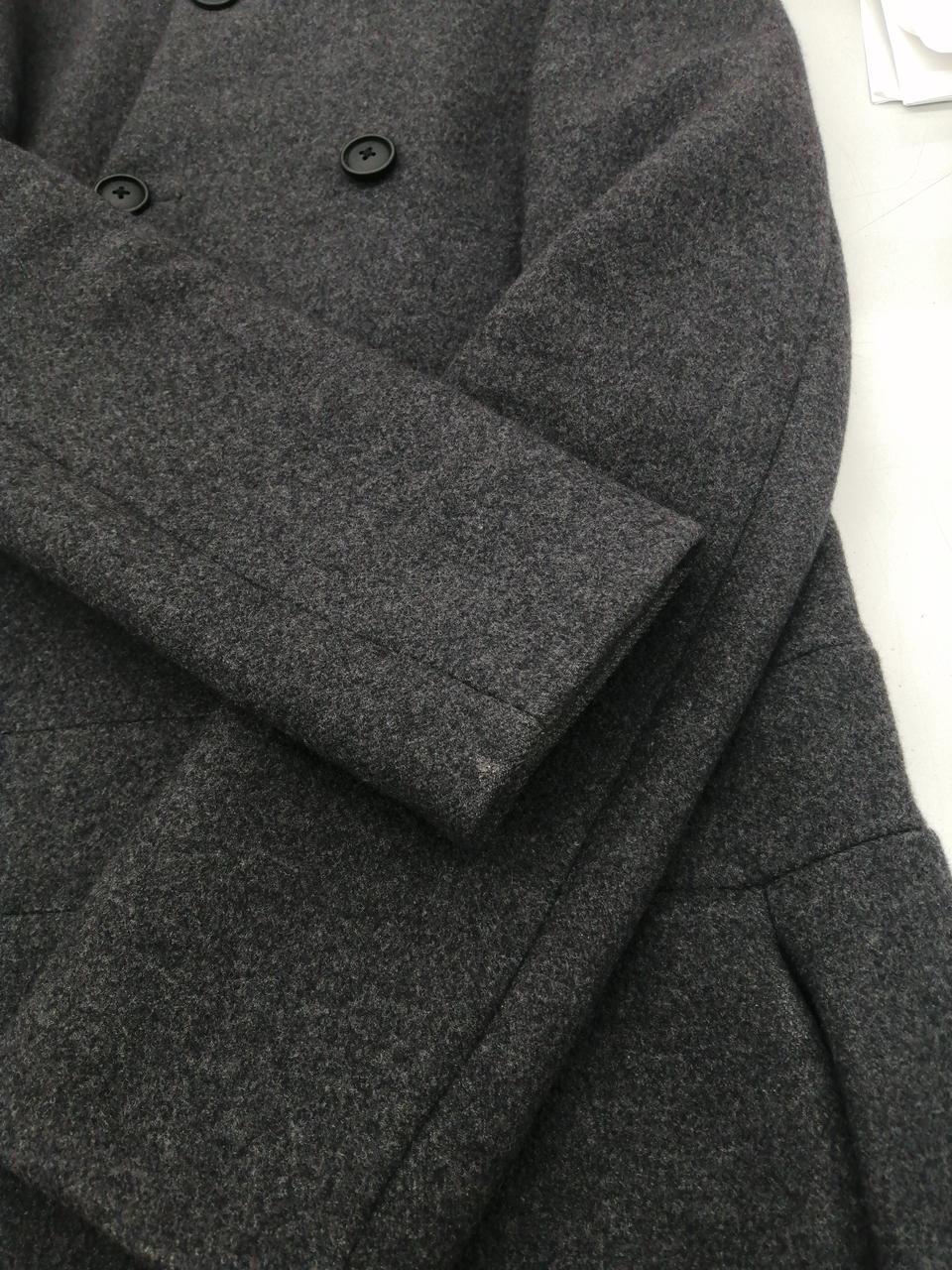 袖に若干のシミ有り